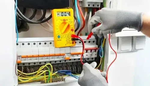 Instalación de Disyuntores y Térmicas